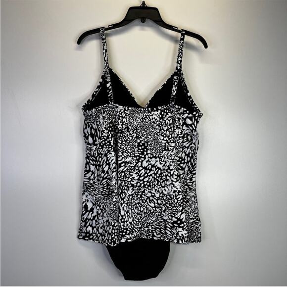 Swim Solutions Printed Flyaway Fauxkini One piece black white - 18W - Picture 8 of 14